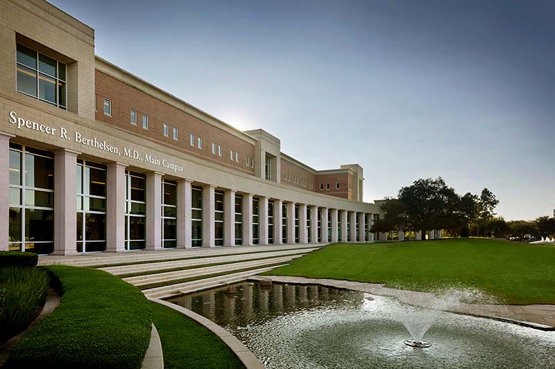 Exterior shot of Kelsey-Seybold's Spencer Berthelsen Main Campus.